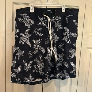 Mens GAP Board Shorts.  Size L